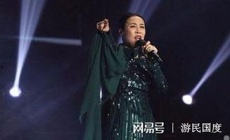 明星唱歌被捏,明星现场演绎精彩瞬间