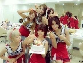 aoa日本出道视频,青春活力点燃舞台，魅力四射惊艳全场